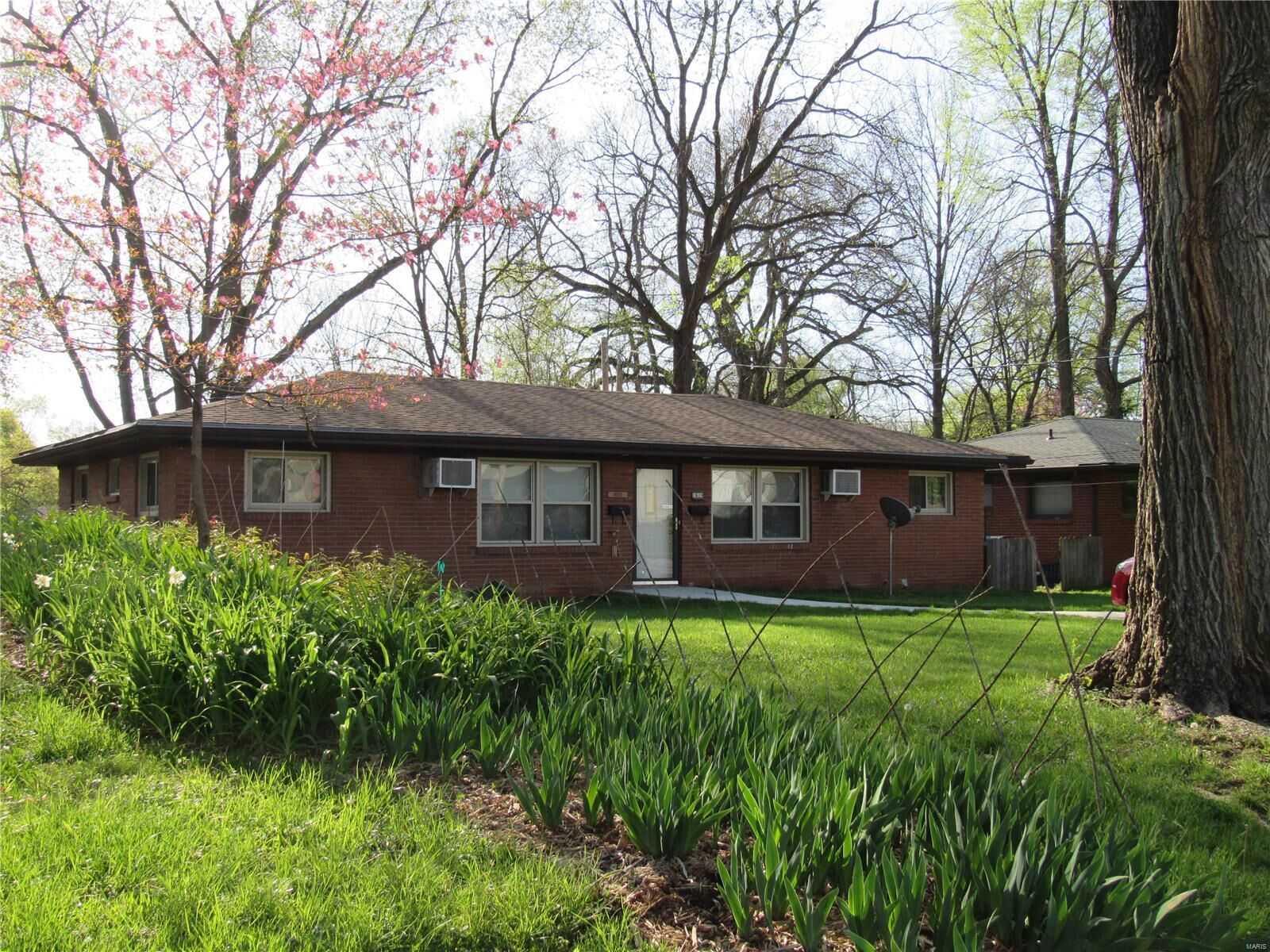 Property Photo:  1619 Seminary Street  IL 62002 