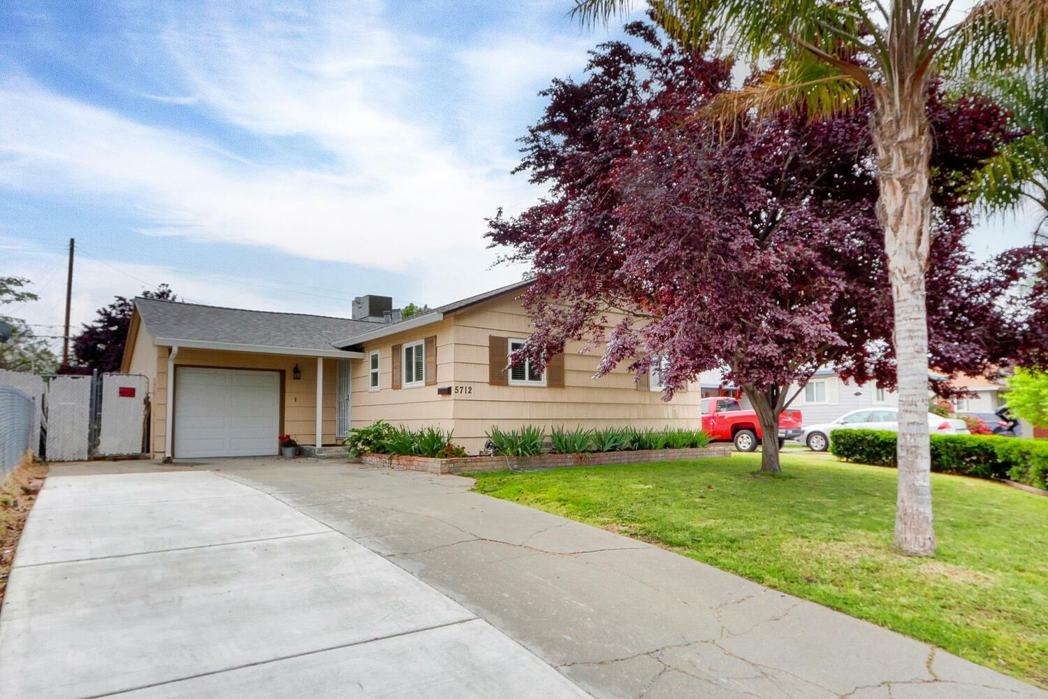 Property Photo:  5712 Rio Verde Way  CA 95660 