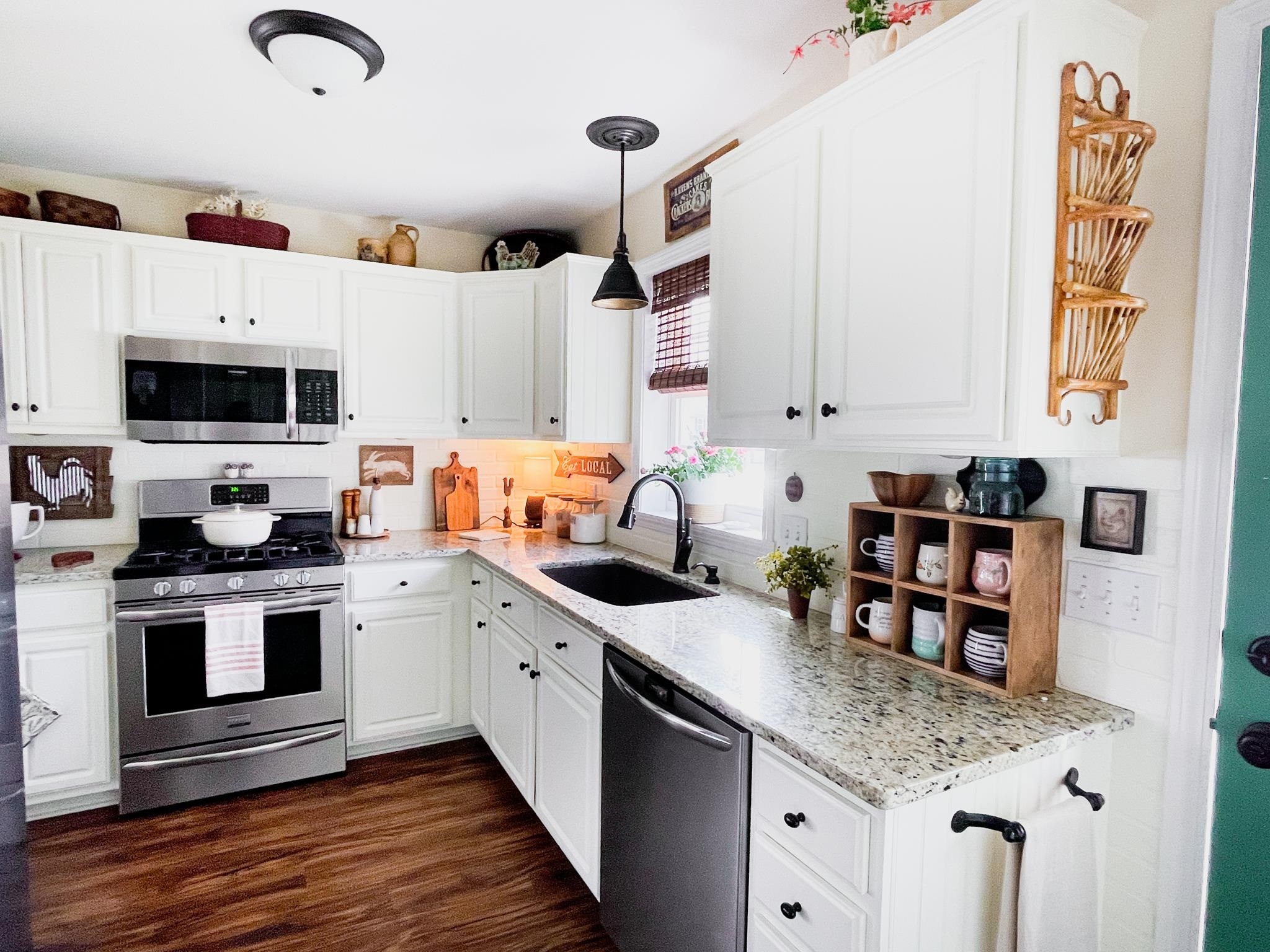 Property Photo: 42 Colonial Road 106 VT 05454