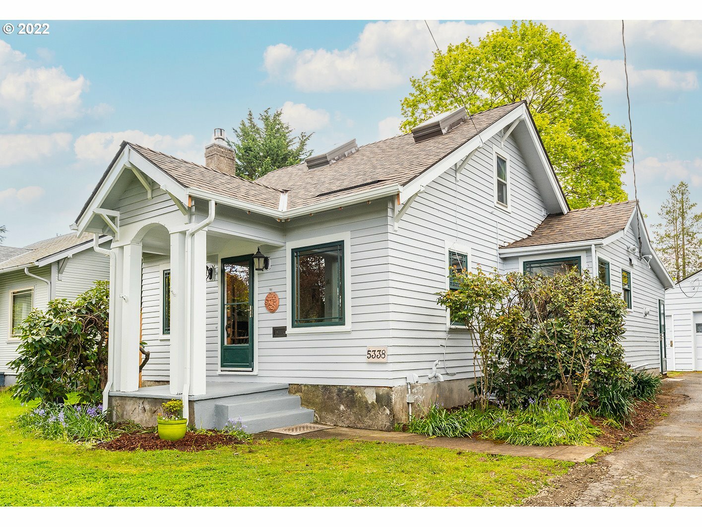 Property Photo: 5338 NE Mason St OR 97218
