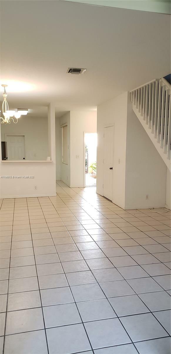 Property Photo:  4066 Timber Cove Ln 4066  FL 33332 