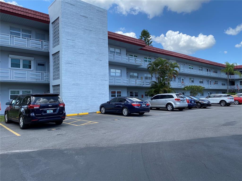 Property Photo:  5660 80th Street N D307  FL 33709 