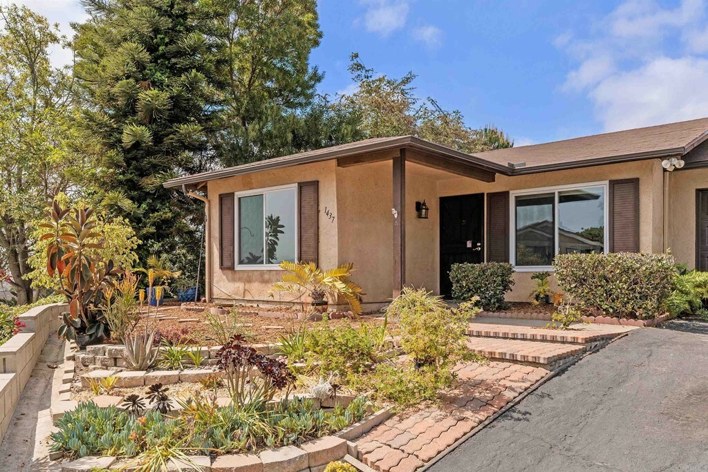 Property Photo:  1437 Temple Heights Dr  CA 92056 