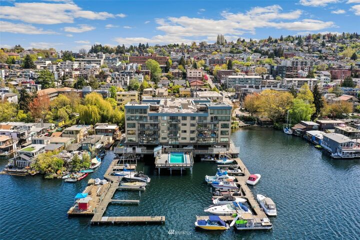 Property Photo: 2301 Fairview Avenue E 112 WA 98102