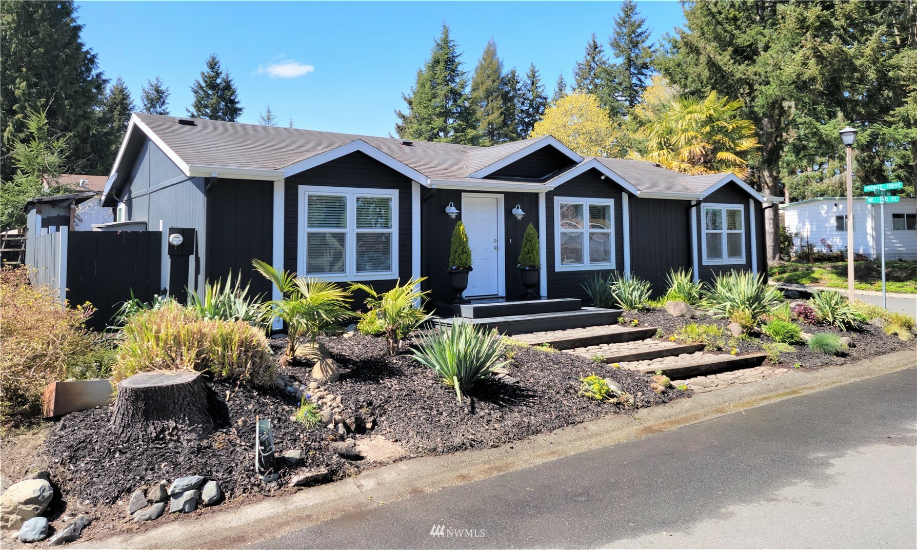 Property Photo: 12817 NE 190th Place WA 98011