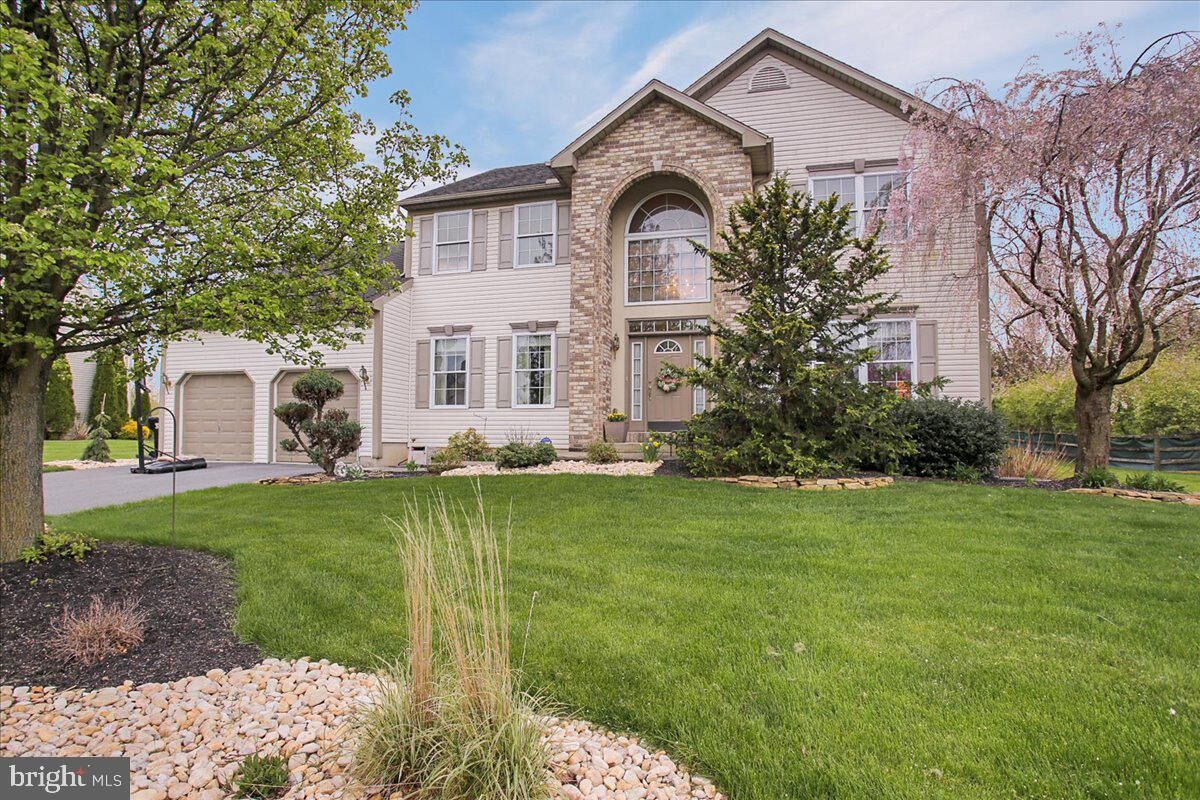 Property Photo:  109 Kensington Boulevard  PA 19510 