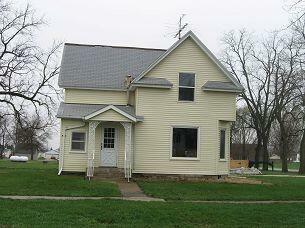 Property Photo:  702 3rd Street  IA 50271 