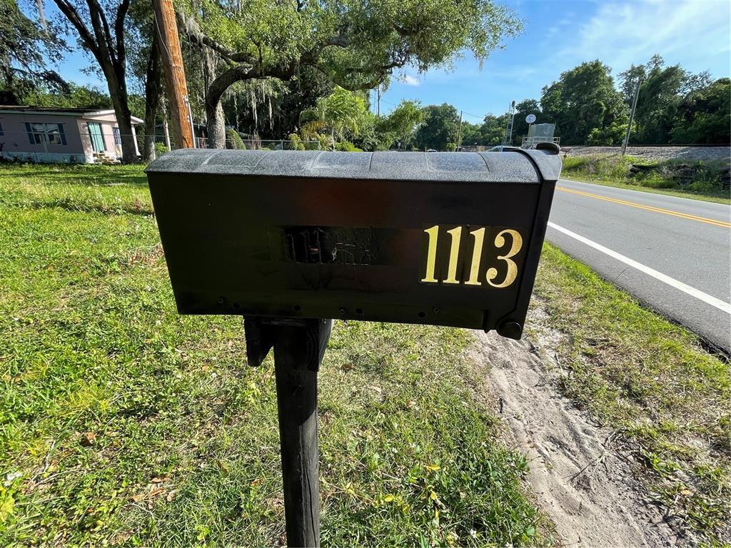 Property Photo:  1113 County Road 547 N  FL 33837 