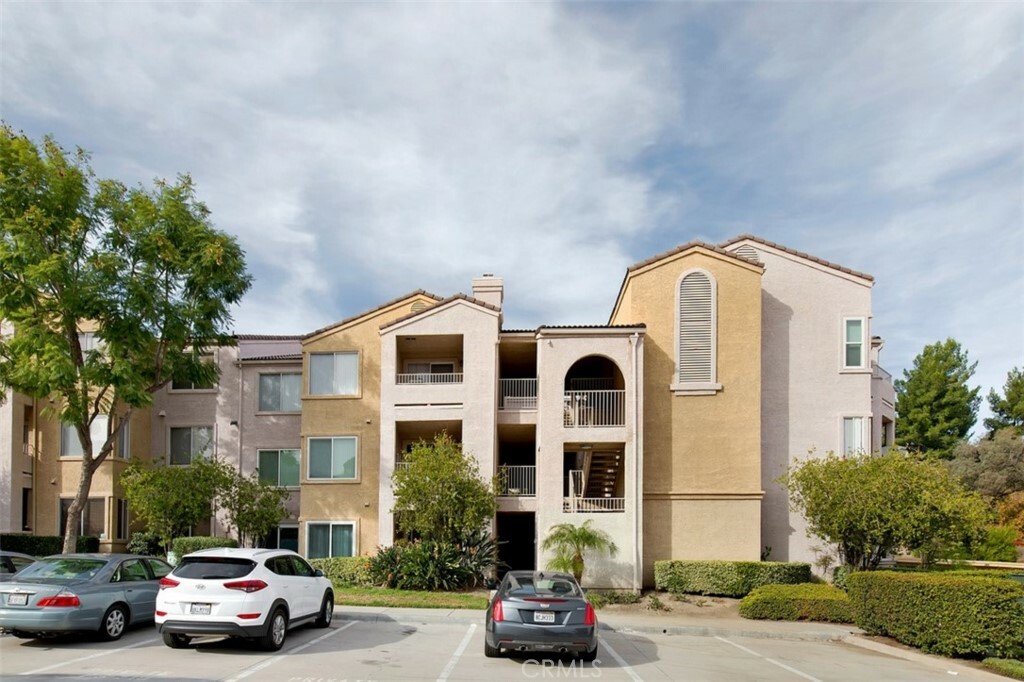 Property Photo:  2550 San Gabriel Way 206  CA 92882 