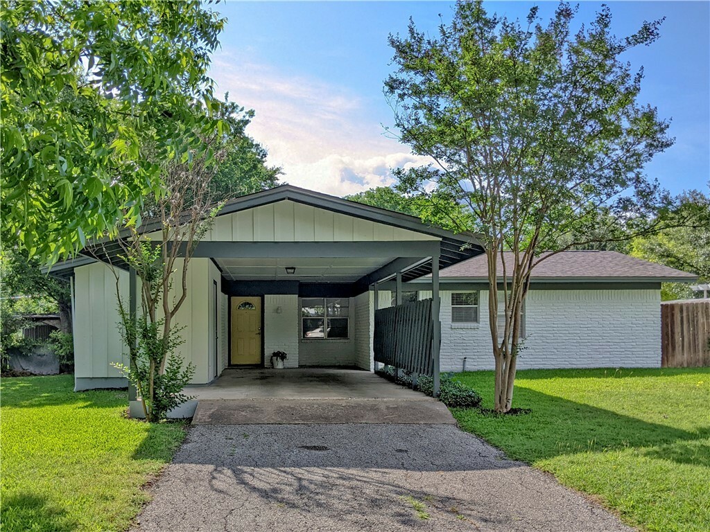 Property Photo:  5905 Mojave Drive  TX 78745 