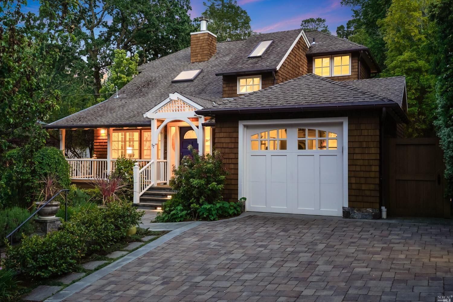 Property Photo:  17 Idalia Court  CA 94960 