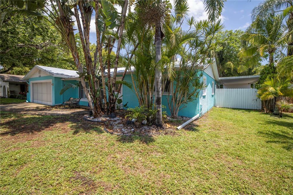 Property Photo:  12173 111th Lane  FL 33778 