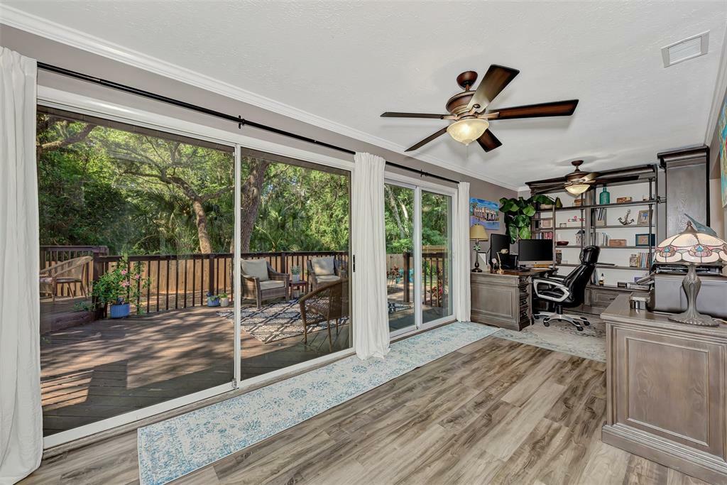 Property Photo:  5559 Bent Oak Drive  FL 34232 