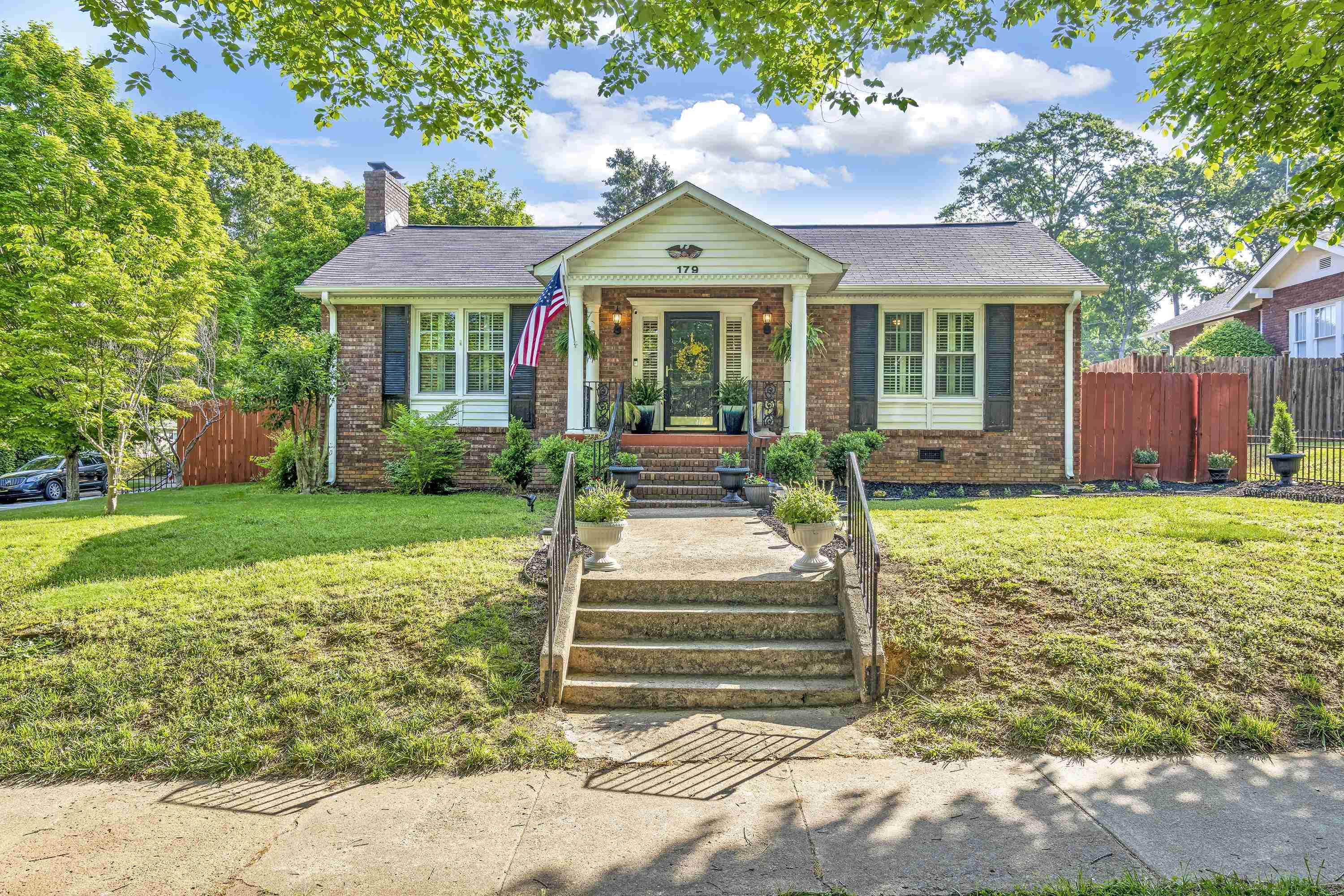 Property Photo:  179 Mills Avenue  SC 29302 