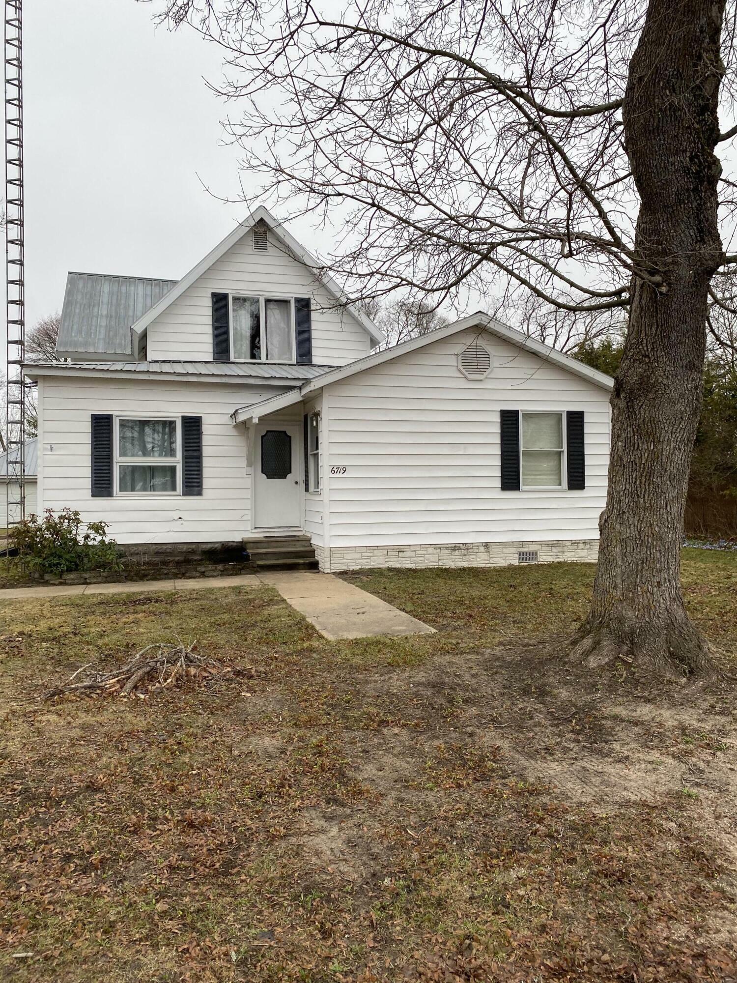6719 State St  Newberry MI 49868 photo