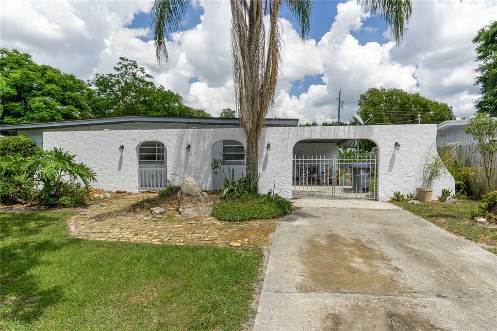 Property Photo: 2854 Rouen Avenue FL 32789