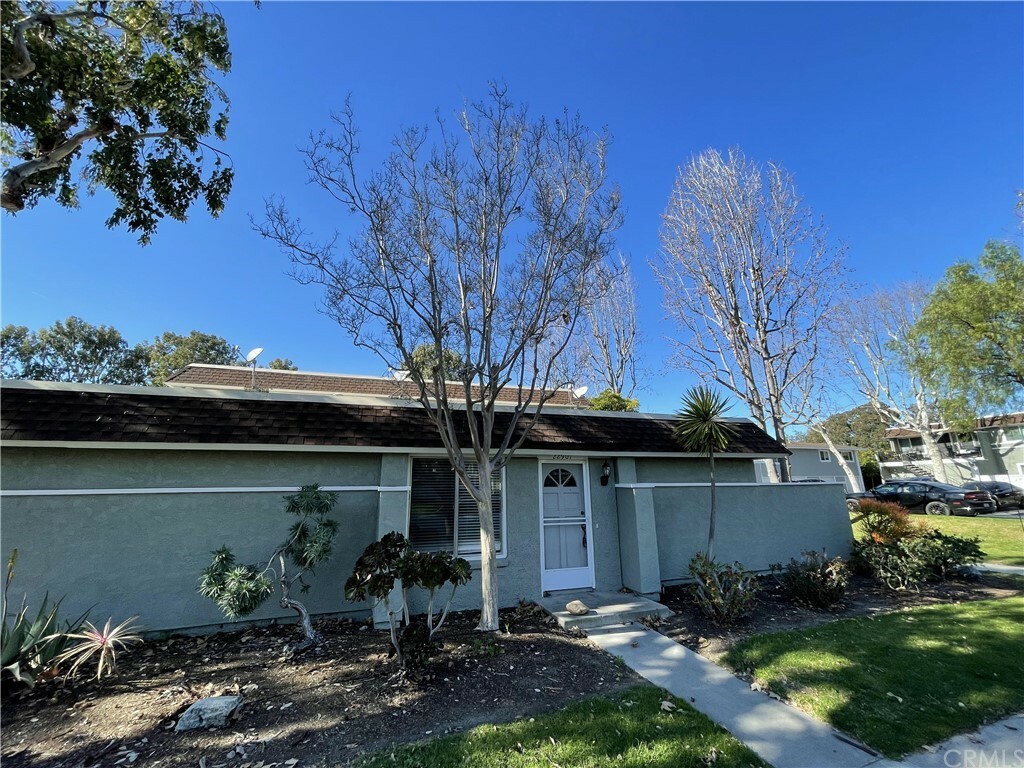 22901 Via Cereza 1I  Mission Viejo CA 92691 photo