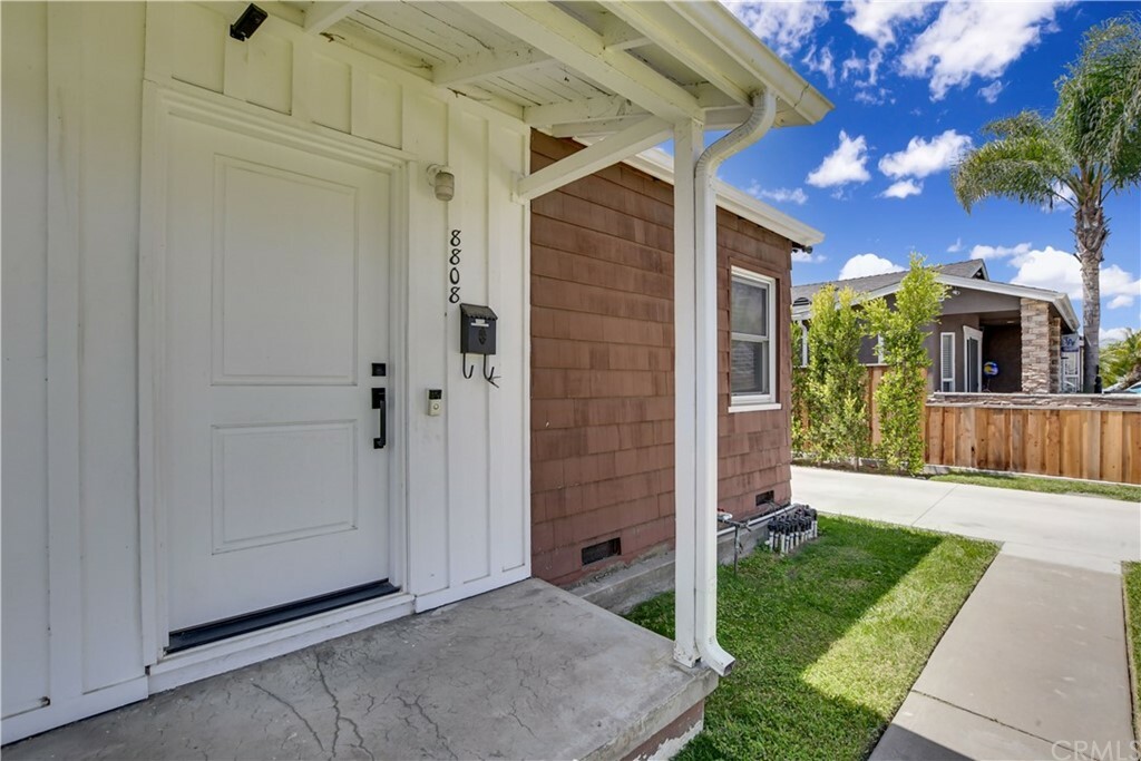 Property Photo: 8808 Oak Street CA 90706
