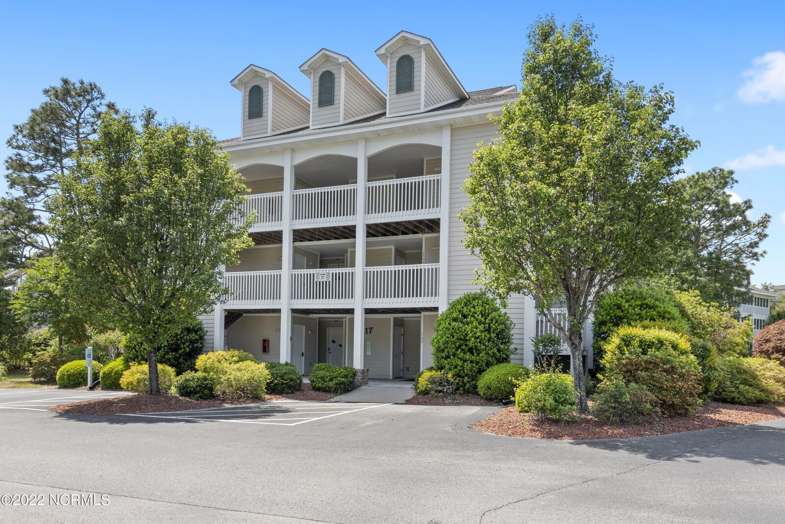 Property Photo:  3350 Club Villas Drive # 1706  NC 28461 