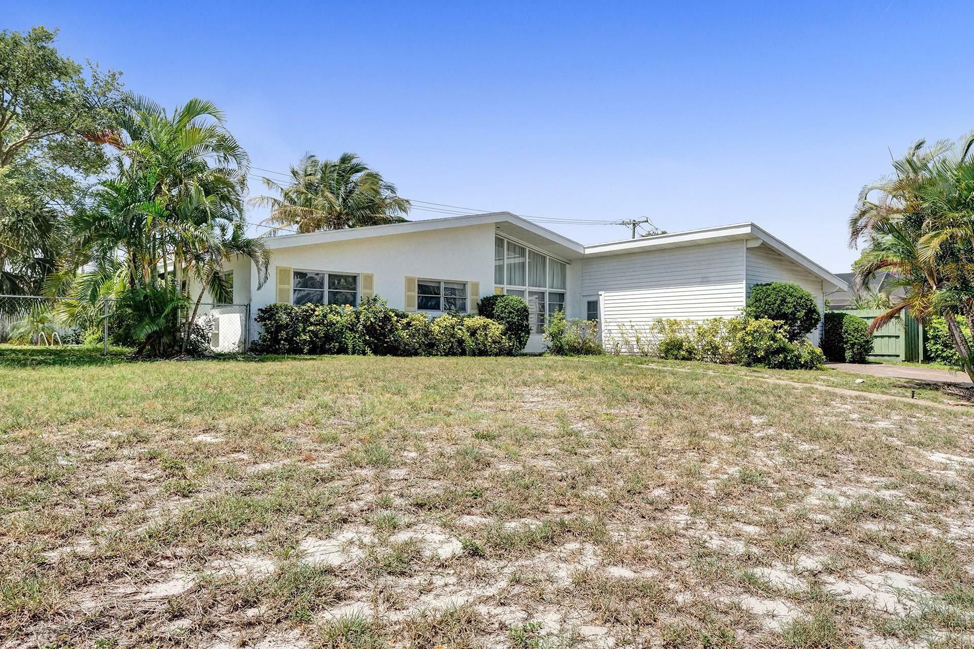 Property Photo:  548 Marlin Road  FL 33408 