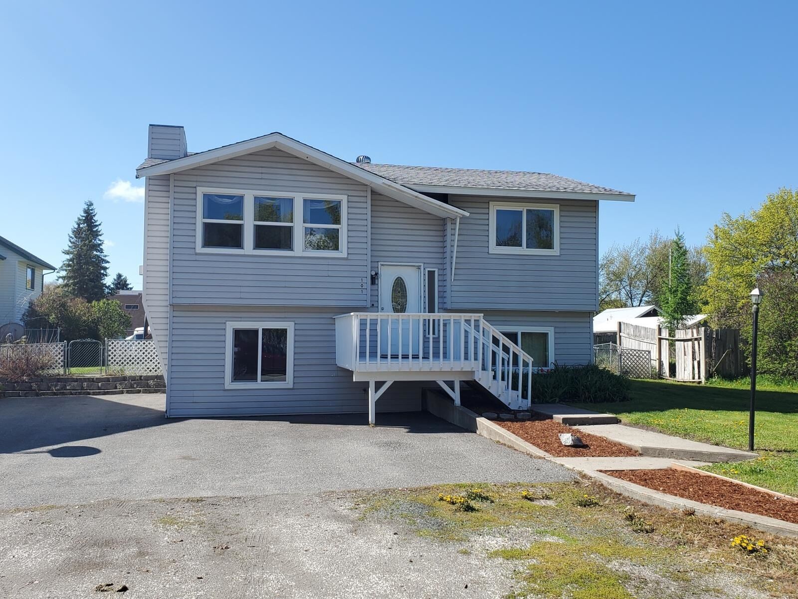 Property Photo: 101 W Franklin Ave WA 99109