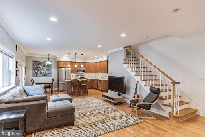 205 Earp Street  Philadelphia PA 19147 photo
