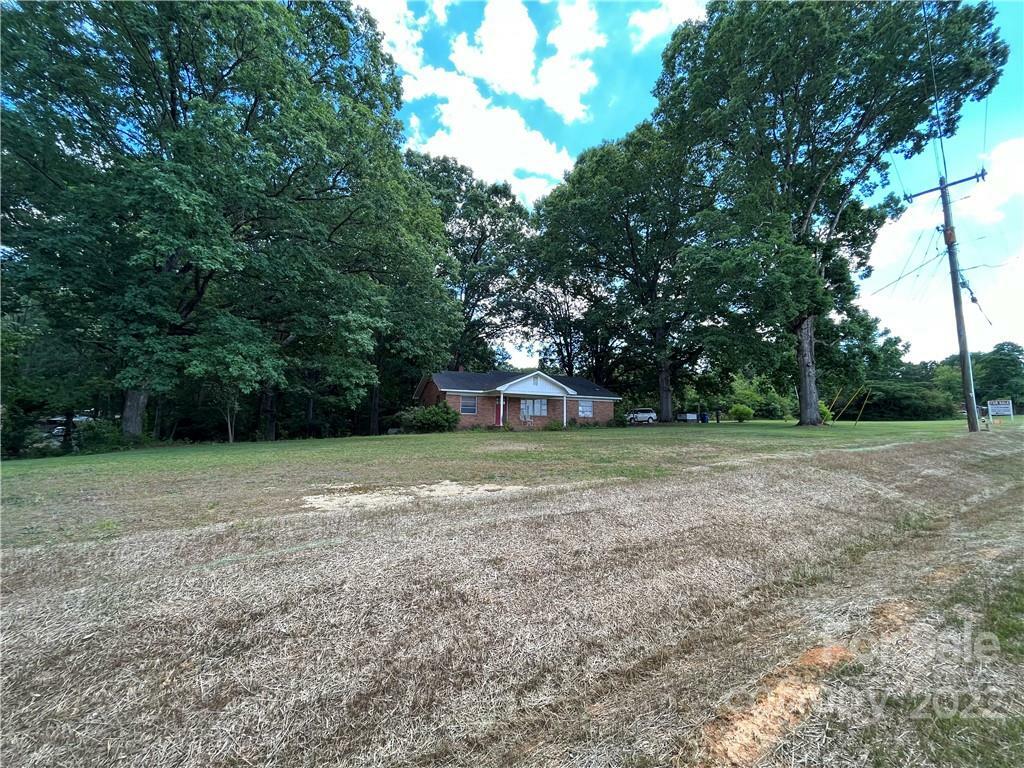 Property Photo:  2108 Stallings Road  NC 28104 