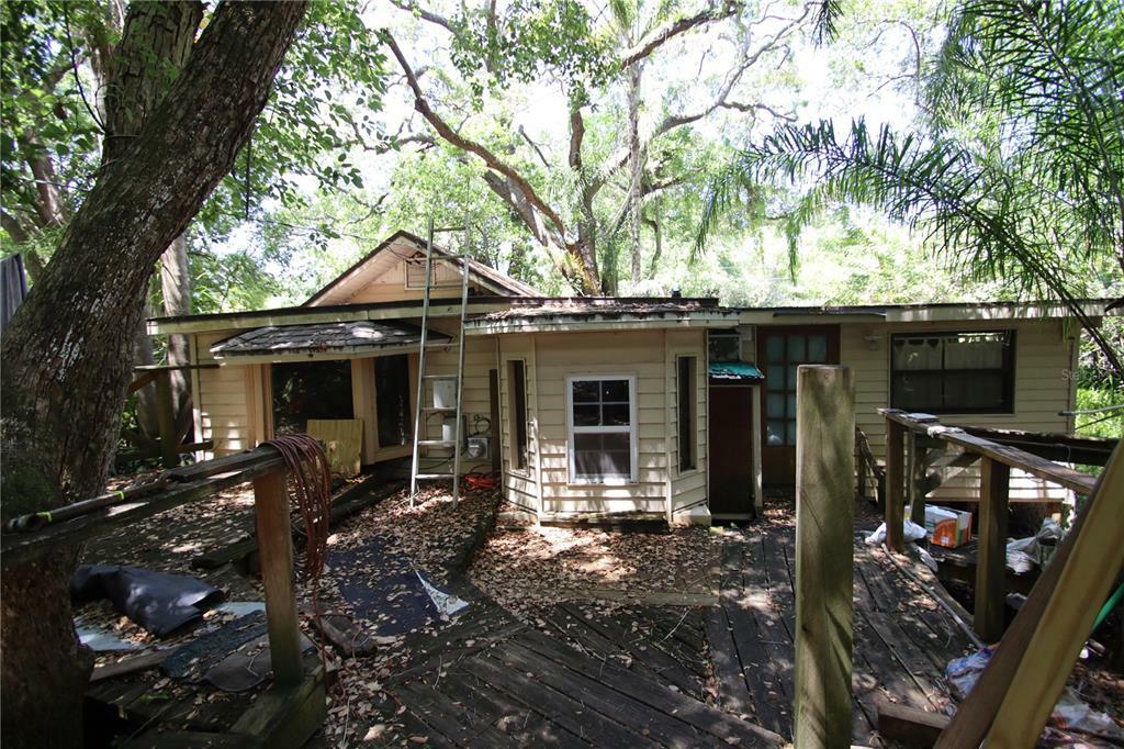 Property Photo: 1202 Vista Way FL 33755