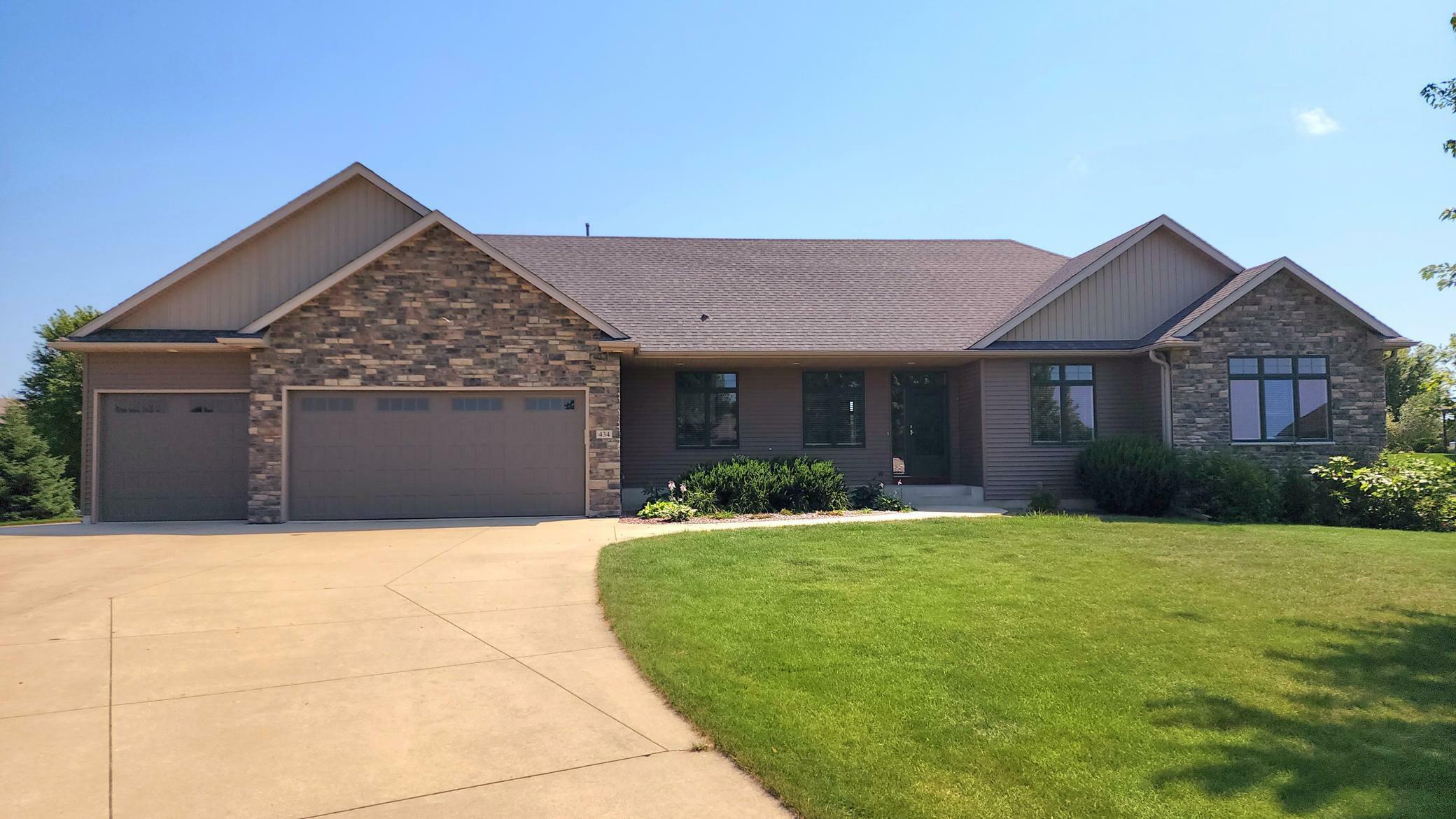 Property Photo:  434 3rd Way SE  MN 55929 