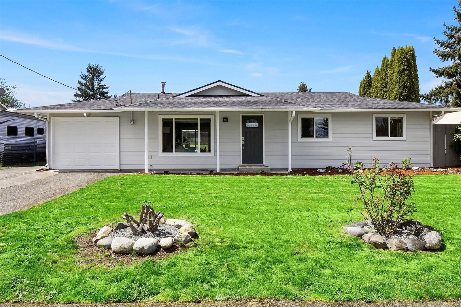 Property Photo: 17017 124th Avenue SE WA 98058