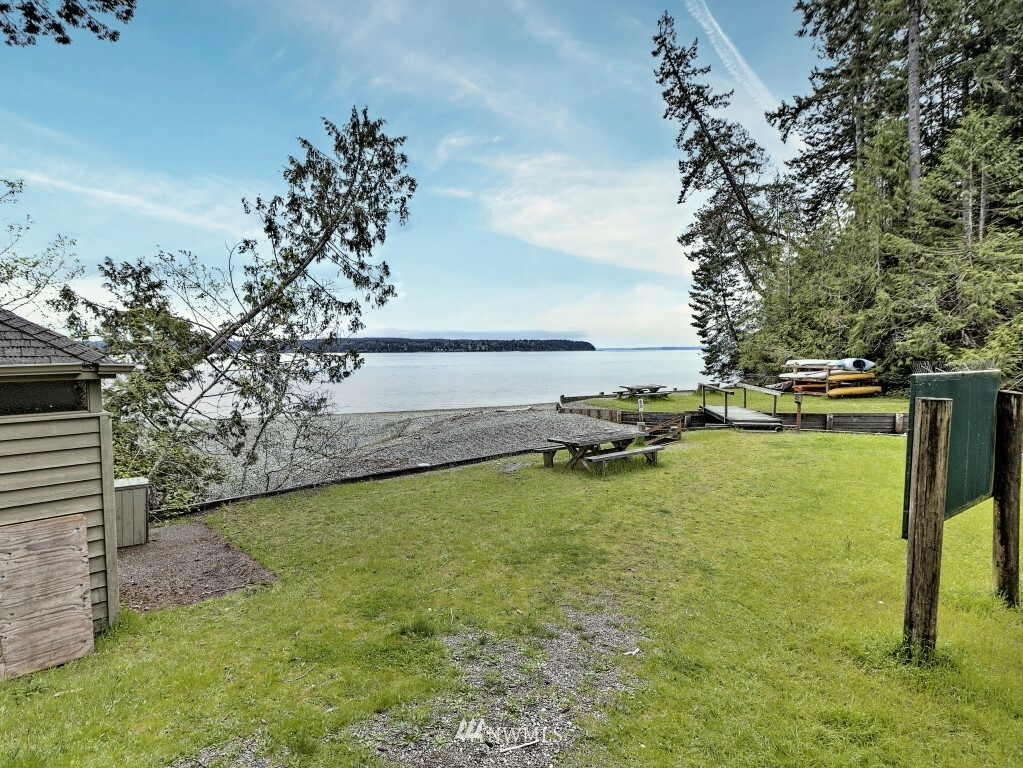 Property Photo:  308 E Pointes Drive E  WA 98584 