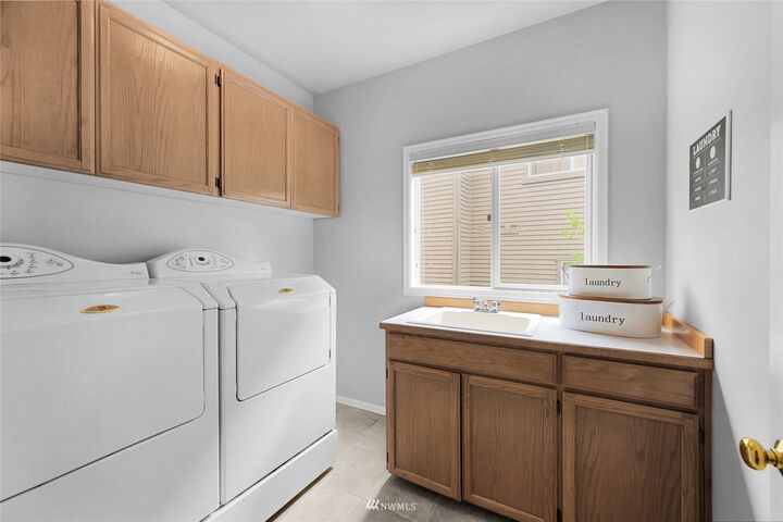 Property Photo:  15425 SE 67th Place  WA 98006 