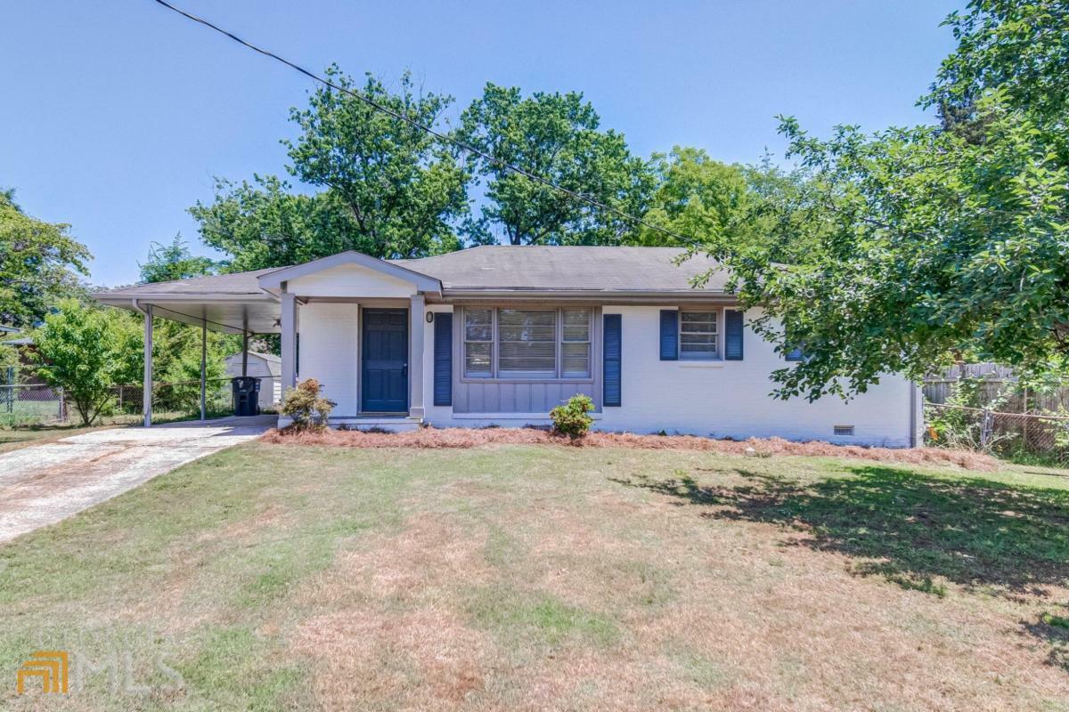 Property Photo: 2173 Sandtown Road GA 30060