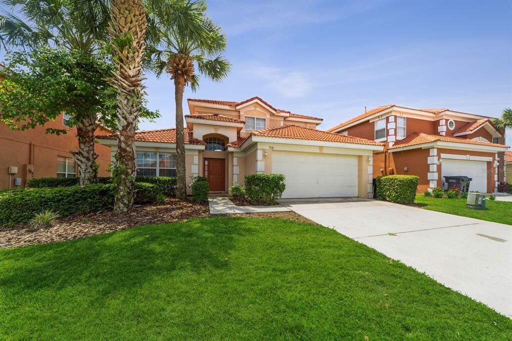 Property Photo:  918 Solana Circle  FL 33897 