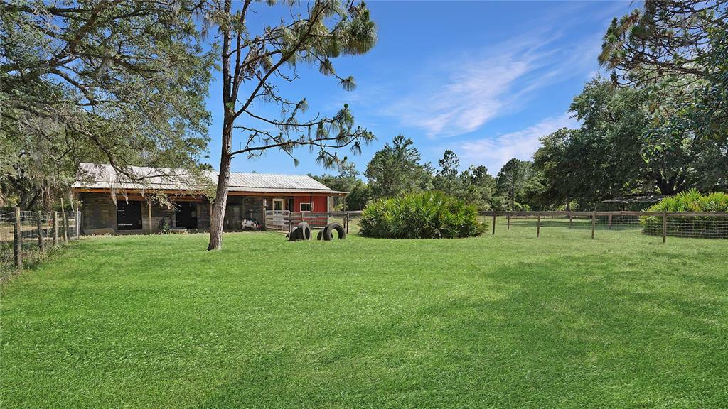Property Photo: 37934 Lake Norris Road FL 32736