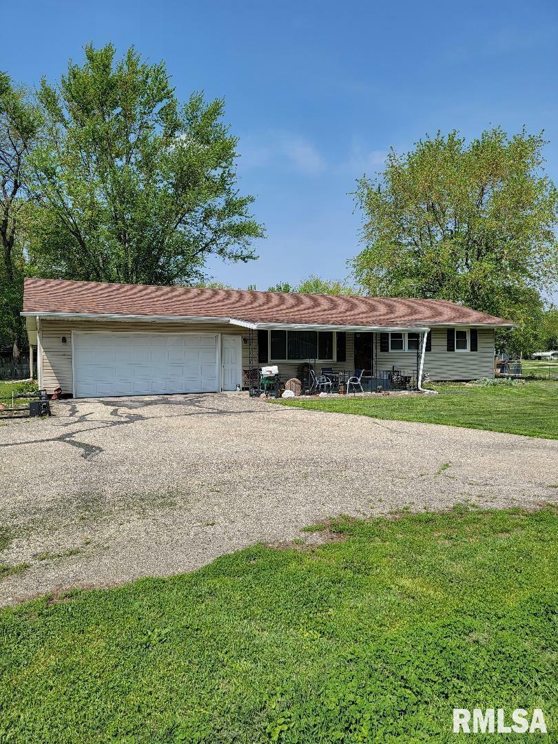 915 W Walnut  Canton IL 61520 photo