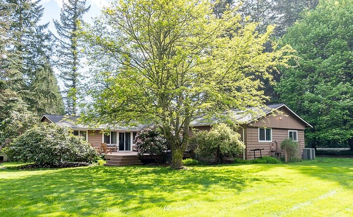 Property Photo: 24423 19th Avenue NE WA 98223