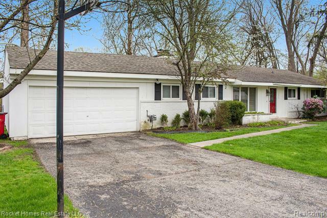 Property Photo:  7299 Ward Eagle Drive  MI 48322 