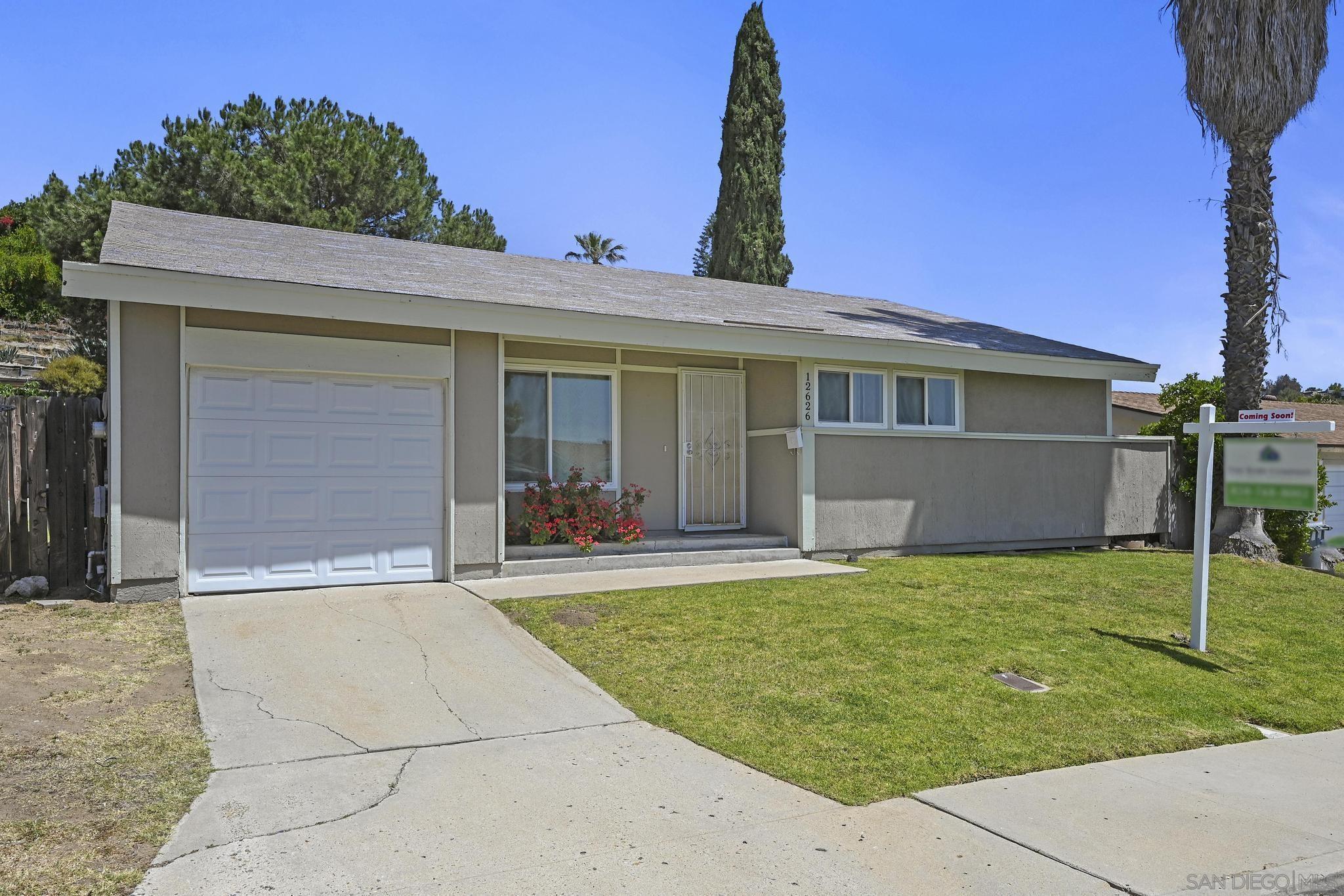 Property Photo: 12626 Orohaven Ln CA 92064