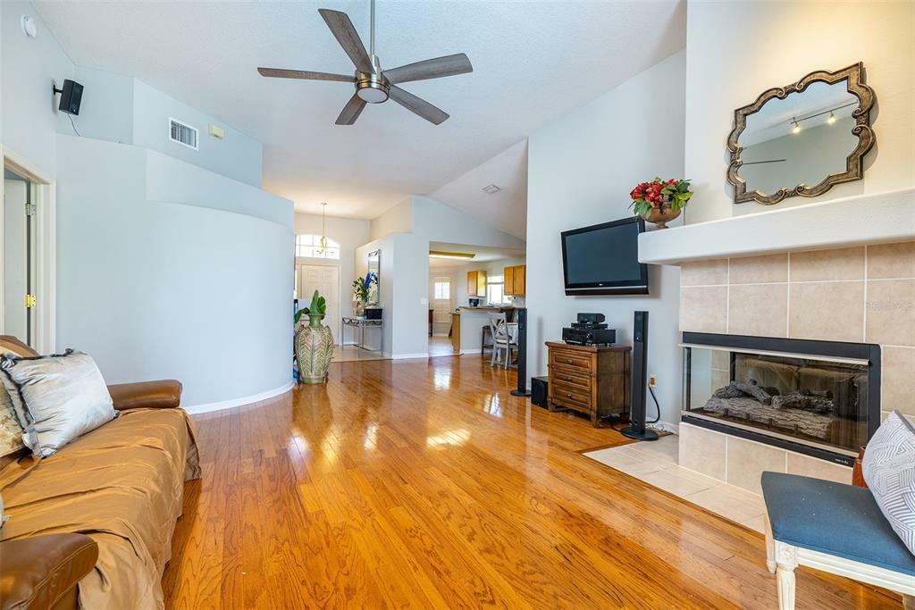 Property Photo:  6103 Chalon Court  FL 33558 