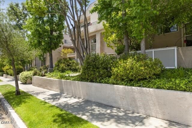 Property Photo:  1310 E Orange Grove Boulevard 203  CA 91104 