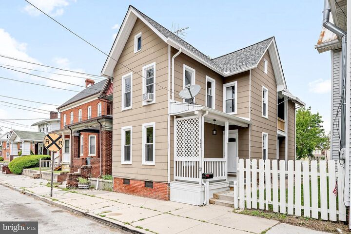 343 N Franklin Street  Hanover PA 17331 photo