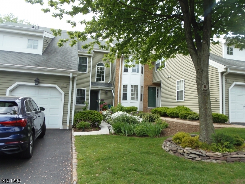 Property Photo:  313 Araneo Dr 313  NJ 07052 