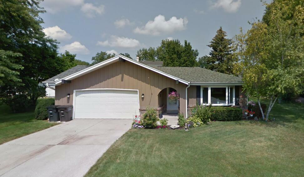 Property Photo: 9830 W Plainfield Ave WI 53228