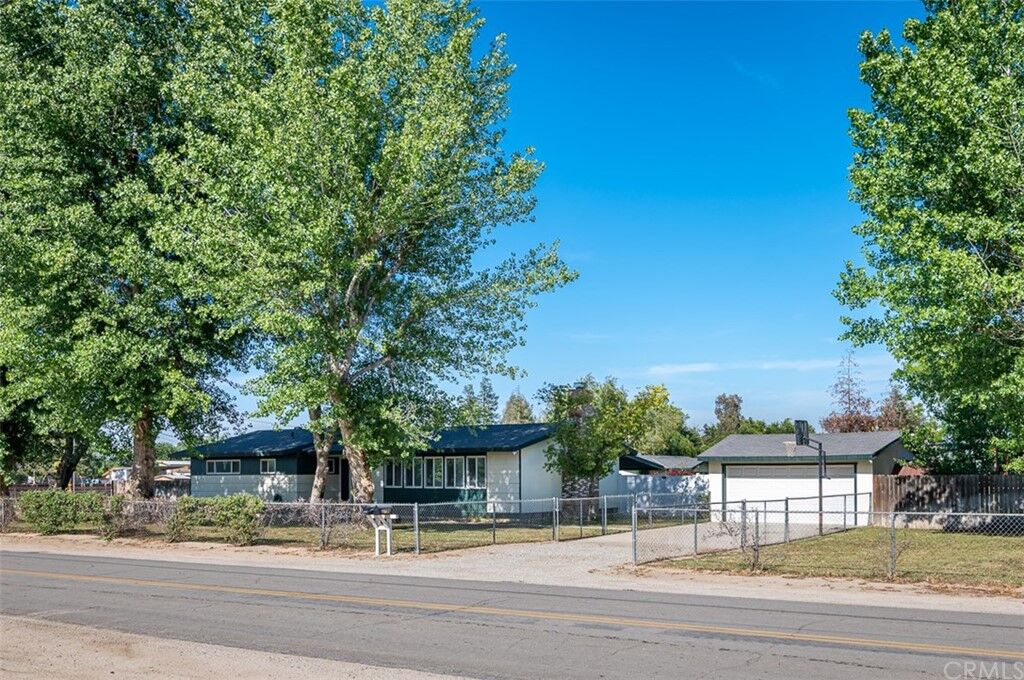 Property Photo:  1856 Wegis Avenue  CA 93314 