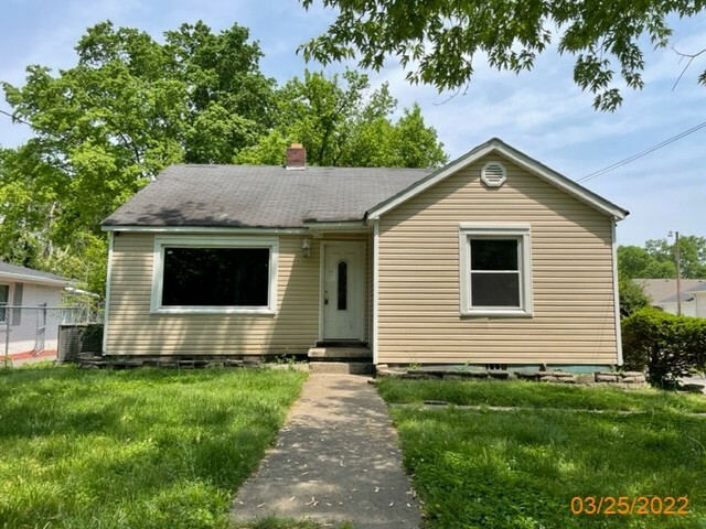 Property Photo:  173 N Trigg Ave  TN 37066 