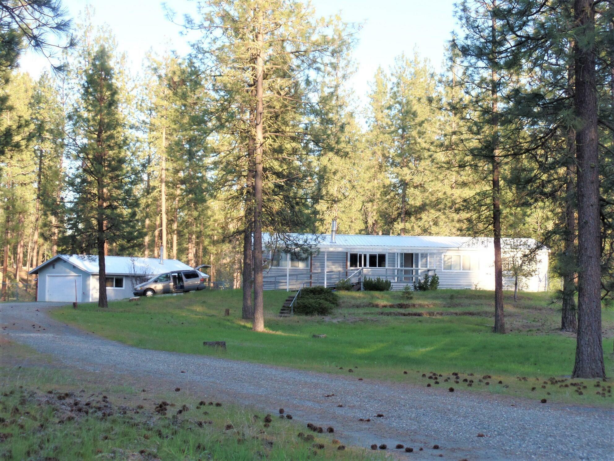 1229 S Aspen Ridge Rd  Kettle Falls WA 99141 photo