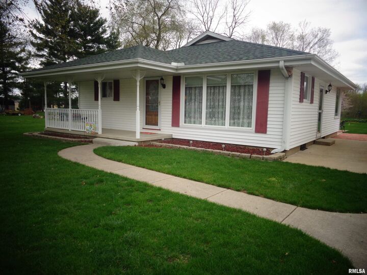 3127 E Cedar Hills  Chillicothe IL 61523 photo