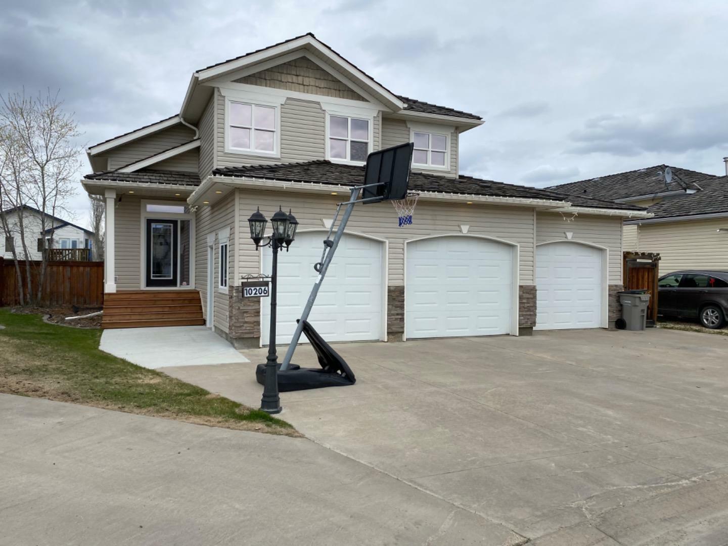 Property Photo: 10206 72 Avenue AB T8X 5E7