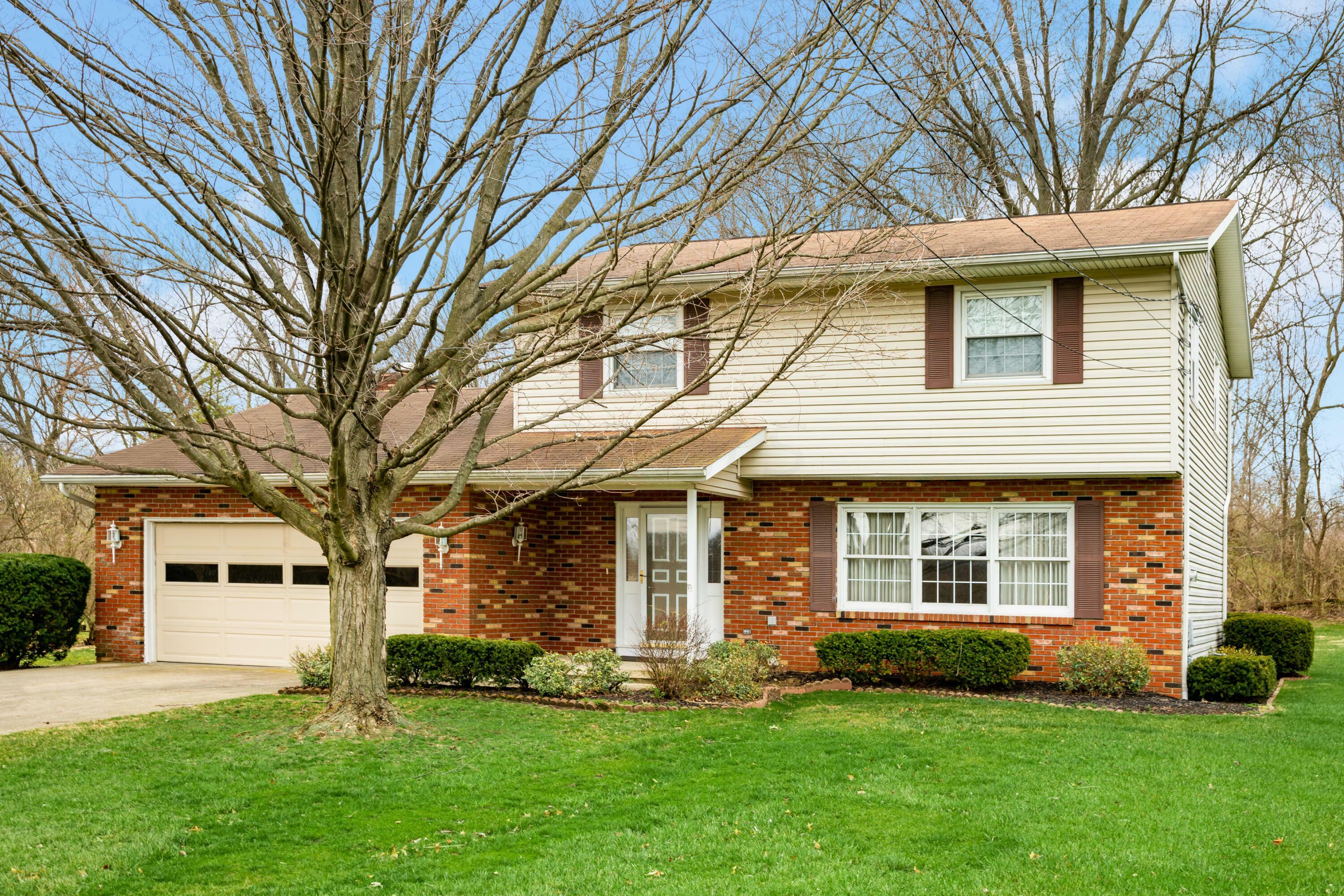 Property Photo: 926 Forest Hill Drive OH 43302